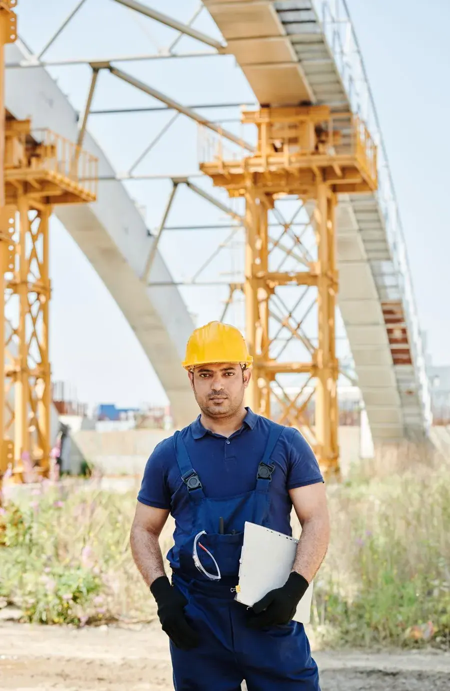 General contractors — Office-to-site coordination